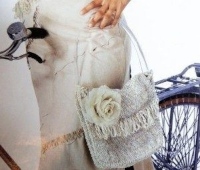 Вязаная сумка с шелковым цветком