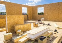 Сравнение СИП-панелей с другими строительными материалами