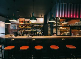Столица баров: какие типы заведений есть в Санкт-Петербурге